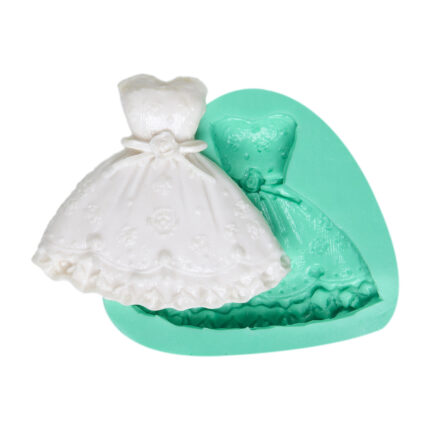 Kurdelya detaylı prenses elbisesi figürlü silikon kalıp modeli. Gösterişli elbise kalıbı ile prenses kıyafeti biblo yapımı.