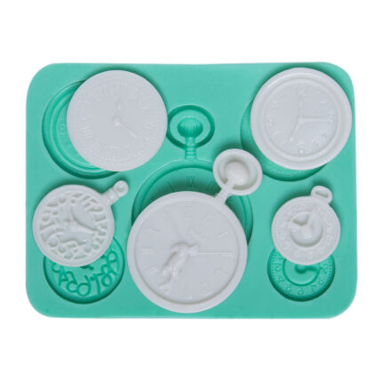 Saat çeşitleri silikon kalıbı: nostaljik saat desenli döküm kalıbı, dekoratif obje yapımı için ideal.