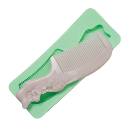 Süslü büyük tarak silikon kalıp modeli, nostaljik kuaför süsü için ideal. 3D tarak silikon kalıp detayı.