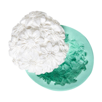 Top papatya silikon kalıp ve papatya temalı mum örneği. Zarif top papatya silikon kalıp modeli.