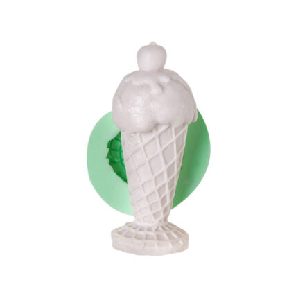 Üç boyutlu dondurma silikon kalıbı ile yapılmış dekoratif dondurma objesi.