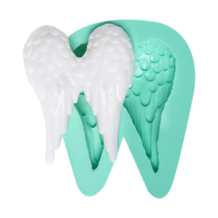 Uzun melek kanadı silikon kalıbı ve dökülmüş melek kanadı. Dini dekorasyon veya sabun yapımı için ideal.