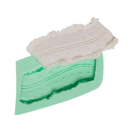 Kurdelya doğal yol silikon kalıbı ve kalıptan çıkmış yol örneği. Minyatür bahçe yapımı için ideal.