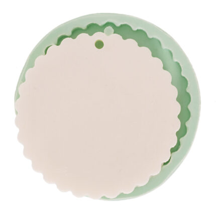 Yuvarlak dalgalı tabanlık delikli silikon kalıbı. Dekoratif obje, sabun, takı, mum yapımı için ideal.