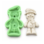 Şapkalı ve Atkılı Kardan Adam Silikon Kalıbı (4×7×1.5 cm – KK-2282)