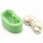 Uzunlamasına Uyuyan Köpek Silikon Kalıbı (7.5×3.5×3 cm – KK-2280)
